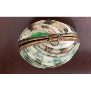 Mini Green & White Seashell Clam‎ Brass? Hinged Pill Trinket Box 1.75'